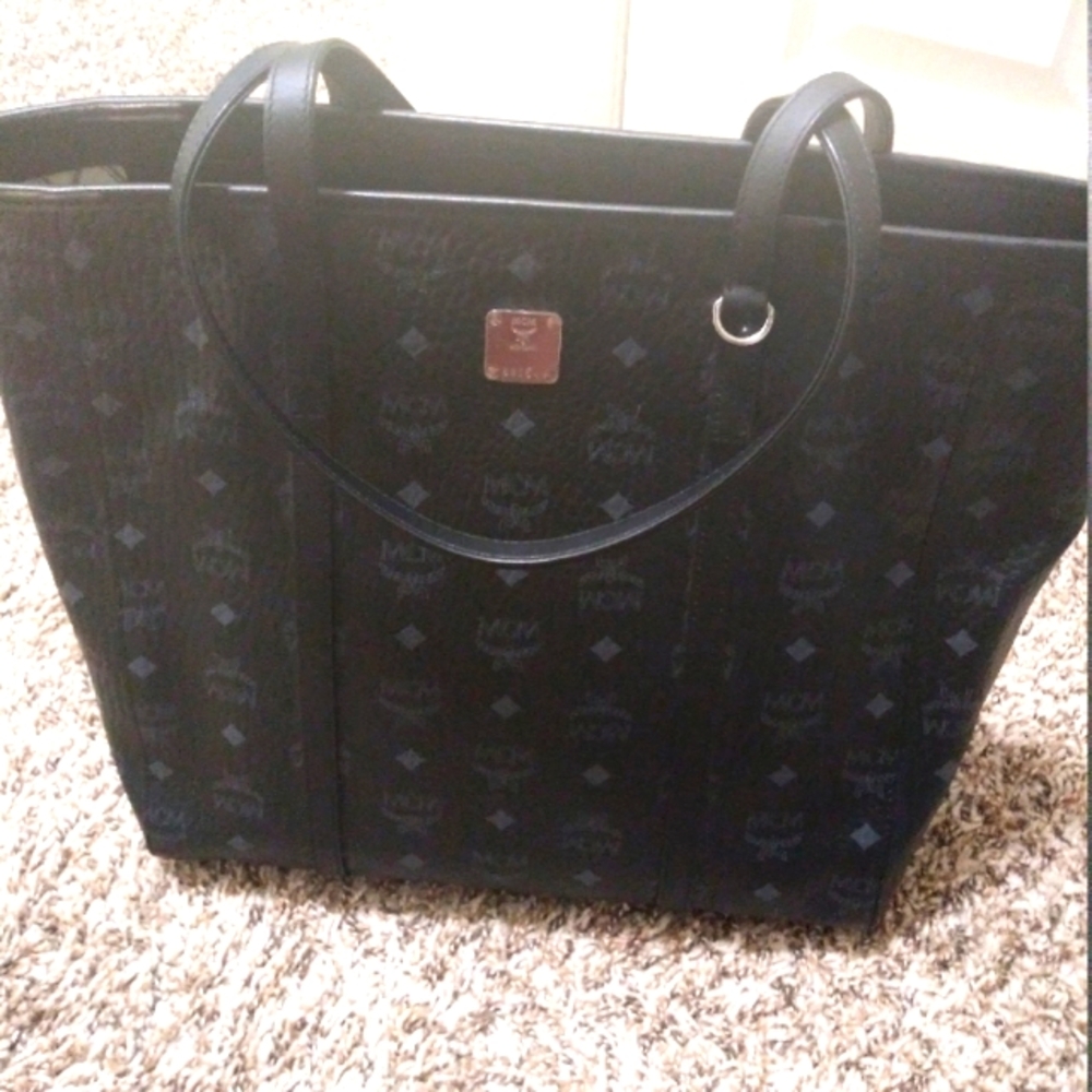MCM medium toni shopper